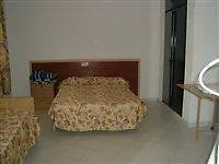 Отель Ar Monjardi Льорет-де-Мар